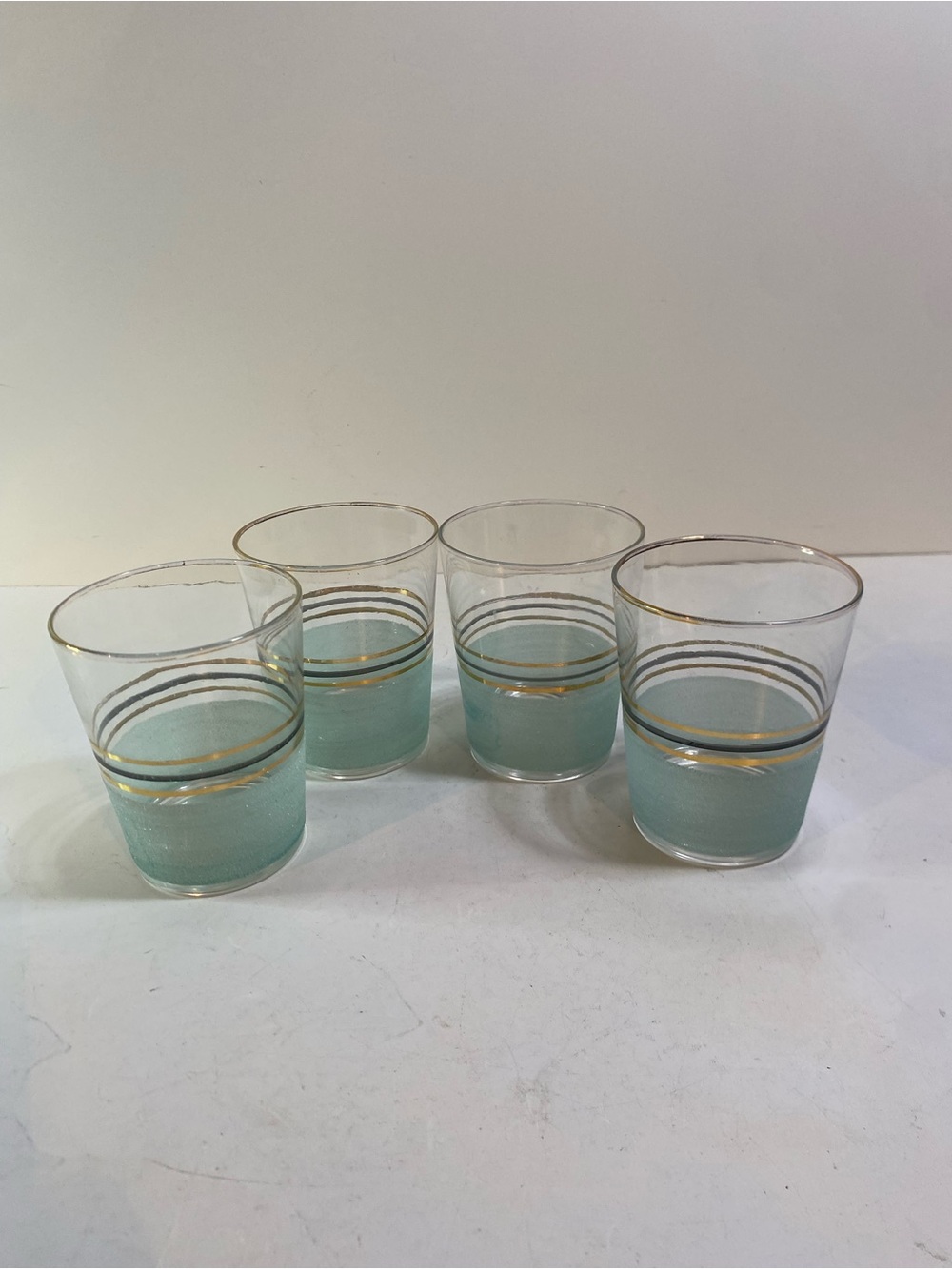 Set of 4 Vintage Mint Green Sugar Frosted Banded Glass Tumblers 4.5” Height